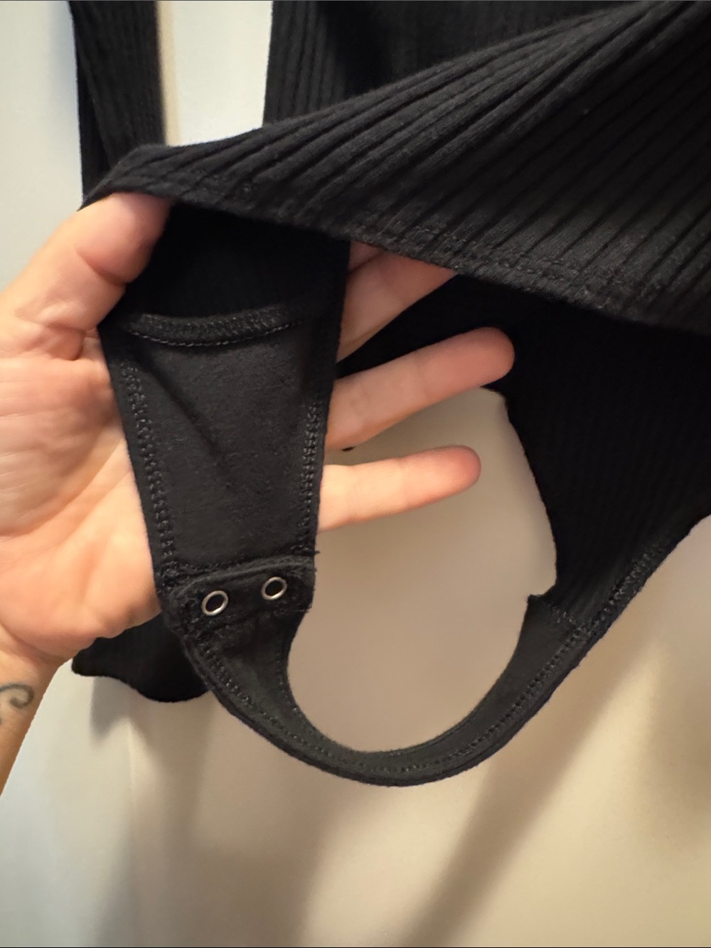 🆕 aerie Black Ribbed Tie-Front Long Sleeve Thong Snap Bodysuit. L. NWOT!🔥🖤 - Picture 4 of 5